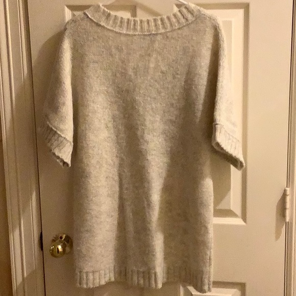 LOFT v-neck sweater - Picture 2 of 9